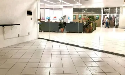Loja à Venda com garagem no Centro de Florianópolis/SC.