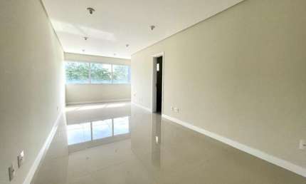 Ótima Sala Comercial à Venda no Bairro Itacorubi em Florianópolis/SC