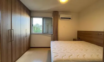 Apartamento à venda  com 3 quartos e 2 vagas de garagem na Trindade, Florianópolis/SC