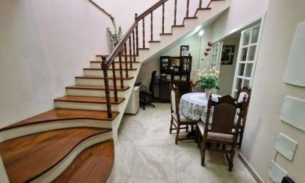 Casa à Venda com 2 suítes no Trindade, Florianópolis/SC