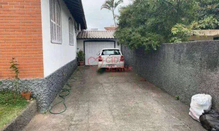 PODE SER FINANCIADA - CASA 02 DORMITÓRIOS - VAGA P/ ATÉ 04 CARROS !!