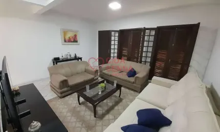 CASA 4 DORMITÓRIOS SUÍTE EDÍCULA GARAGEM P/3 CARROS
