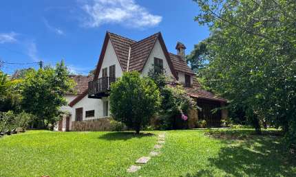 Casa na região serrana do Rio de Janeiro - Condomínio Weekend Club
