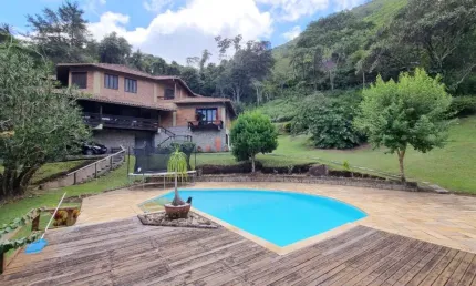 Luxuosa Casa de Serra no condomínio Green Valey - Teresopolis - RJ