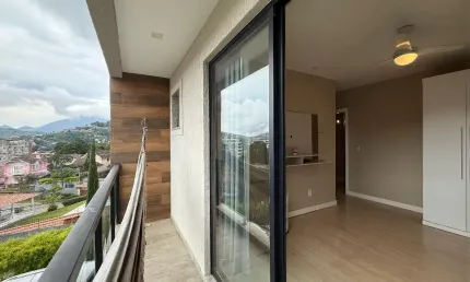 Casa com 2 suítes e terraço para construir a terceira suíte ou escritório.