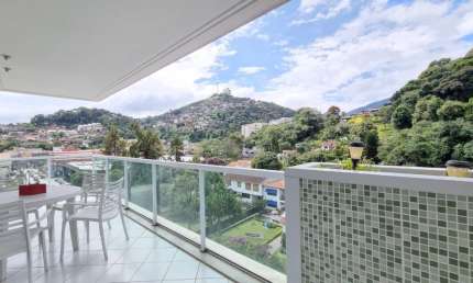 Apartamento amplo de 3 quartos , vista livre e andar alto no centro de Teresópolis
