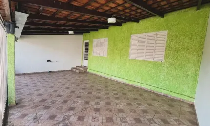 Casa aconchegante e prática, pronta para receber você e sua família!