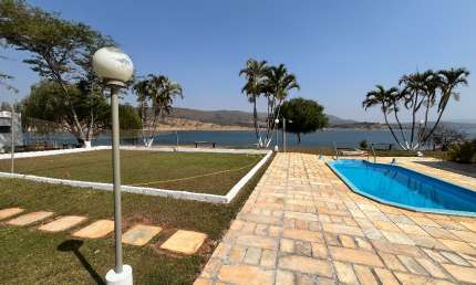 Rancho a venda às margens da represa de Furnas em São José da Barra- Capitólio