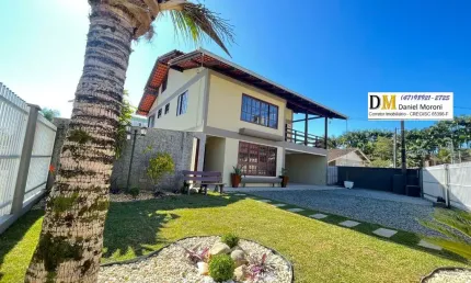 Casa Grande com Enorme Terreno no Boehmerwald - Joinville/SC