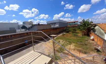 Lote Comercial e Residencial com Iptu e 2 Residências, Potencial para Investidor..Confira!