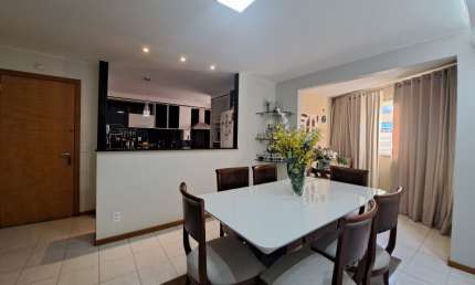 Lindo apartamento, todo planejado, cozinha equipada, DCE, condomínio com lazer completo em excelente localização.