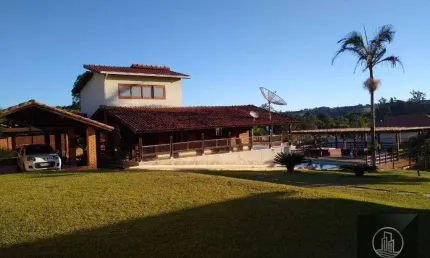 Chácara com 5 dormitórios à venda, 3000 m² por R$ 1.700.000,00 - Perímetro Urbano - Sarapuí/SP