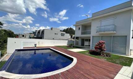 Casa em Condomínio para Locação em Bragança Paulista, Condomínio Vale das Águas, 4 dormitórios, 4 suítes, 5 banheiros, 3 vagas