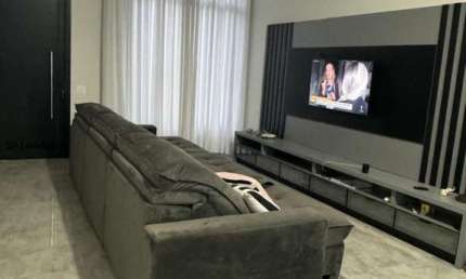 Casa em Condomínio para Locação em Bragança Paulista, Condomínio Residencial Euroville II, 3 dormitórios, 3 suítes, 4 banheiros