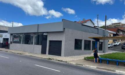 Galpão para Locação em Bragança Paulista, Lavapés, 4 banheiros