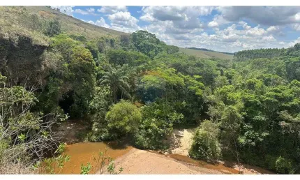 À venda: um belíssimo sítio em santa rita de ibitipoca