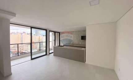 Moderno apartamento em São Mateus com varanda imbatível