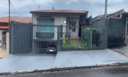 Casa com 3 quartos à venda no Jardim Comendador Cardoso, Bragança Paulista , 208 m2 por R$ 795.000