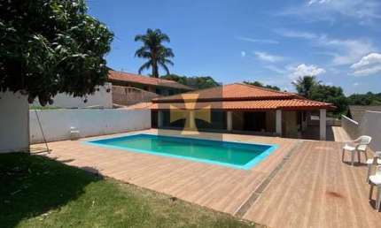 Chácara / sítio com 3 quartos para alugar no Recanto Amapola, Bragança Paulista  por R$ 6.000