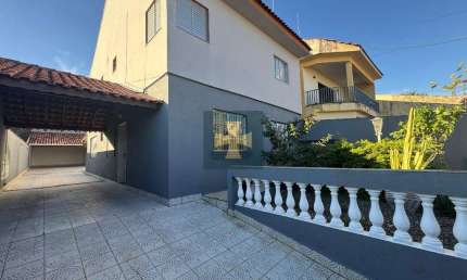Casa com 4 quartos para alugar no Jardim Primavera, Bragança Paulista , 200 m2 por R$ 3.700