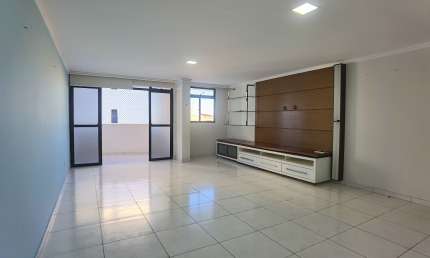 AP Espaçoso em Cabo Branco com 3/4, 2 suites, 3 varandas, 80m da praia