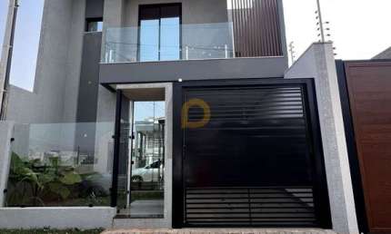 Sobrado à venda no bairro Jardim Pancera - Toledo/PR