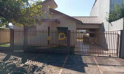 Casa com 3 quartos à venda no Jardim Gisela, Toledo 