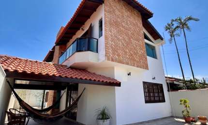 Casa incrível disponível para locação no Oásis (lado da linha)
