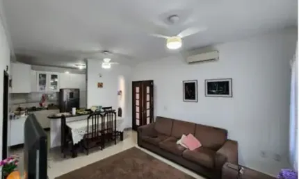 Casa à venda no centro de peruíbe – a 600 metros da praia!
