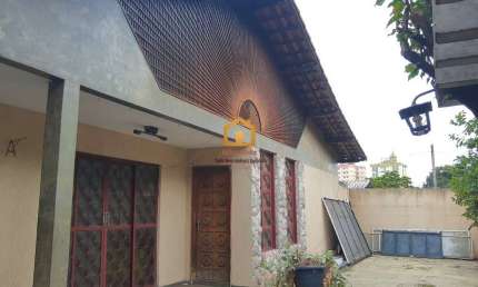 Casa com 5 quartos à venda na Rua 262, Setor Leste Universitário, Goiânia