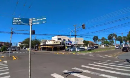 Prédio à venda, 260 m² por R$ 700.000,00 - Bandeirantes - Londrina/PR
