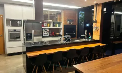 Sobrado com 3 dormitórios à venda, 244 m² por R$ 1.800.000,00 - Condomínio Bella Vitta - Londrina/PR
