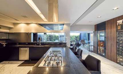 Sobrado com 3 suítes à venda, 358 m² por R$ 3.200.000 - Condomínio Royal Forest - Londrina/PR