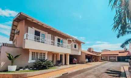 Sobrado com 4 dormitórios à venda, 250 m² por R$ 1.290.000 -Gralha Azul  - Londrina/PR