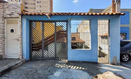 Confortável casa tipo para venda com 3 quartos, sendo 1 suíte, 127m²