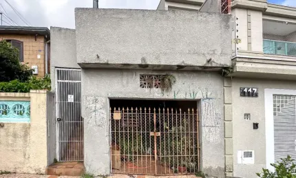 Excelente casa tipo para venda em Jardim Regina com 2 quartos, 90m²