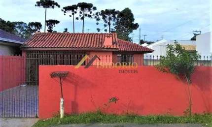 BELA CASA!!! 02 QTOS., VAGA DE GAR. COBERTA, AMPLO TERRENO