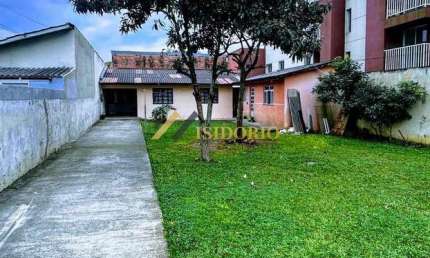 EXCELENTE CASA!!! 04 QTOS., CHURRAS., 06 GAR.  520m² ÁREA TOTAL