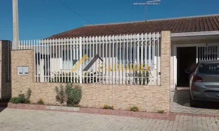 EXCELENTE CASA!!! 02 QTOS., COM EDÍCULA, 480m² DE ÁREA TOTAL