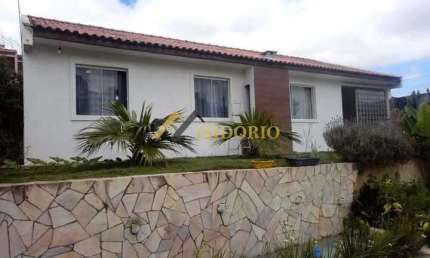 ÓTIMA CASA COM AMPLO TERRENO!!! 03 QTOS., SUÍTE, LAREIRA, LAZER