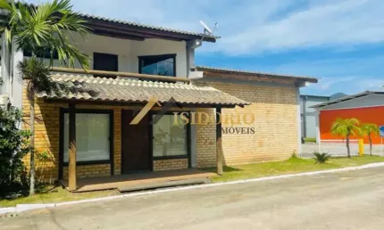 BELA CASA COM EXCELENTE HANGAR! SUÍTE, LOCALIZAÇÃO PRIVILEGIADA