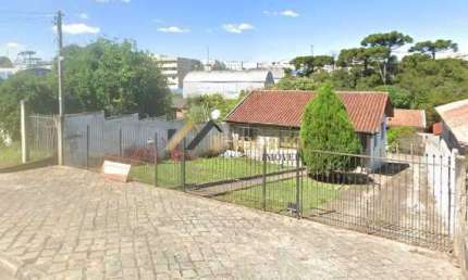 ÓTIMA CASA!!! 03 QTOS., 480m² DE ÁREA TOTAL, BEM LOCALIZADO