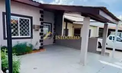 BELA CASA DE COND.!!! 02 QTOS., VAGA DE GAR, BEM LOCALIZADO