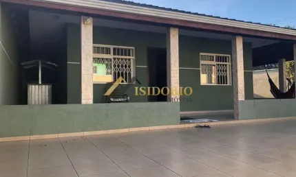 Casa de esquina, excelente localização no atuba!! 03 quartos!