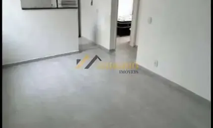 APARTAMENTO EM CAMPO LARGO! 02 QUARTOS, VAGA DE GARAGEM