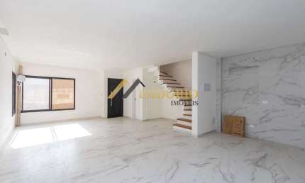Sobrado com 3 quartos, Uberaba, Curitiba - R$ 1.19 mi, Cod: LAN1067