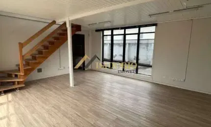 Sala comercial! 320m² de área total, 02 vagas de garagem
