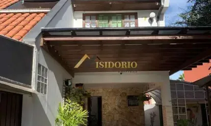 SOBRADO ALTO PADRÃO! SUÍTE C/ HIDRO., ÁREA GOURMET, LAREIRA