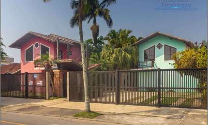 Casa em Village com 2 Quartos, 97m² por R$ 495.000 - Maitinga - Bertioga/SP