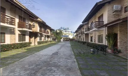 Casa em Village com 3 Quartos, 130m² por R$ 1.000.000 - Maitinga - Bertioga/SP